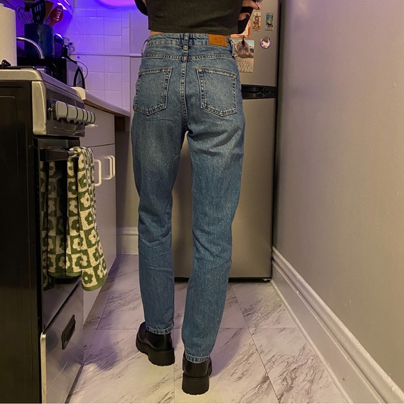 BDG Urban Outfitters Mom Jeans - Picture 4 of 10
